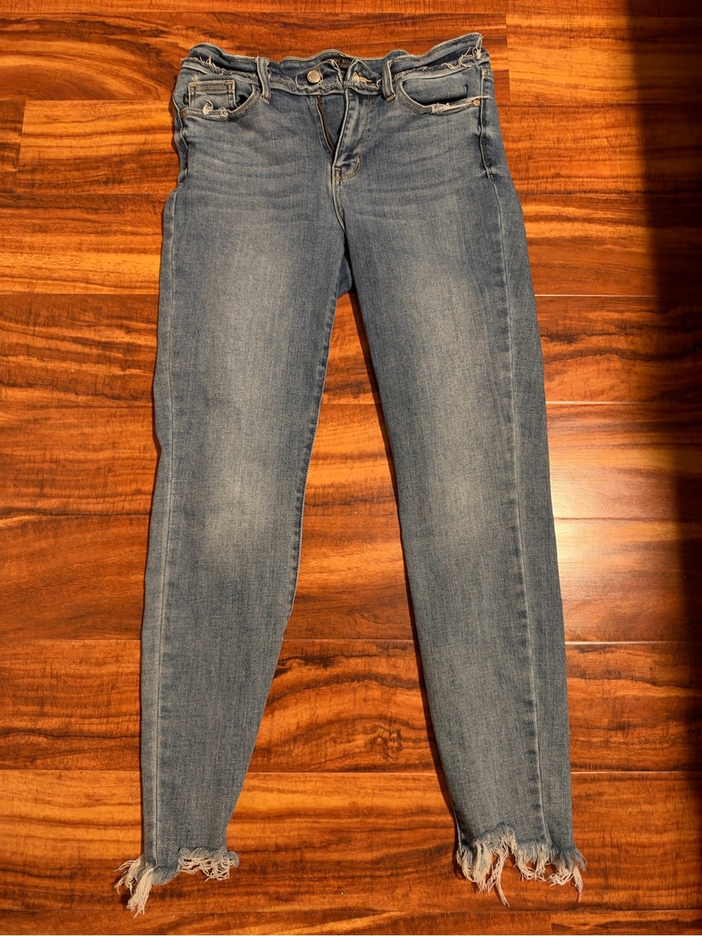 Judy Blue Faded Blue Ankle Crop Jeans with Raw Hem